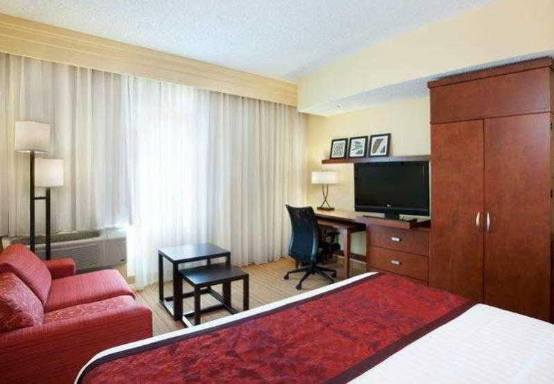 Courtyard Marriott Houston Pearland Hotel Екстериор снимка