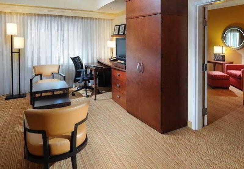 Courtyard Marriott Houston Pearland Hotel Екстериор снимка